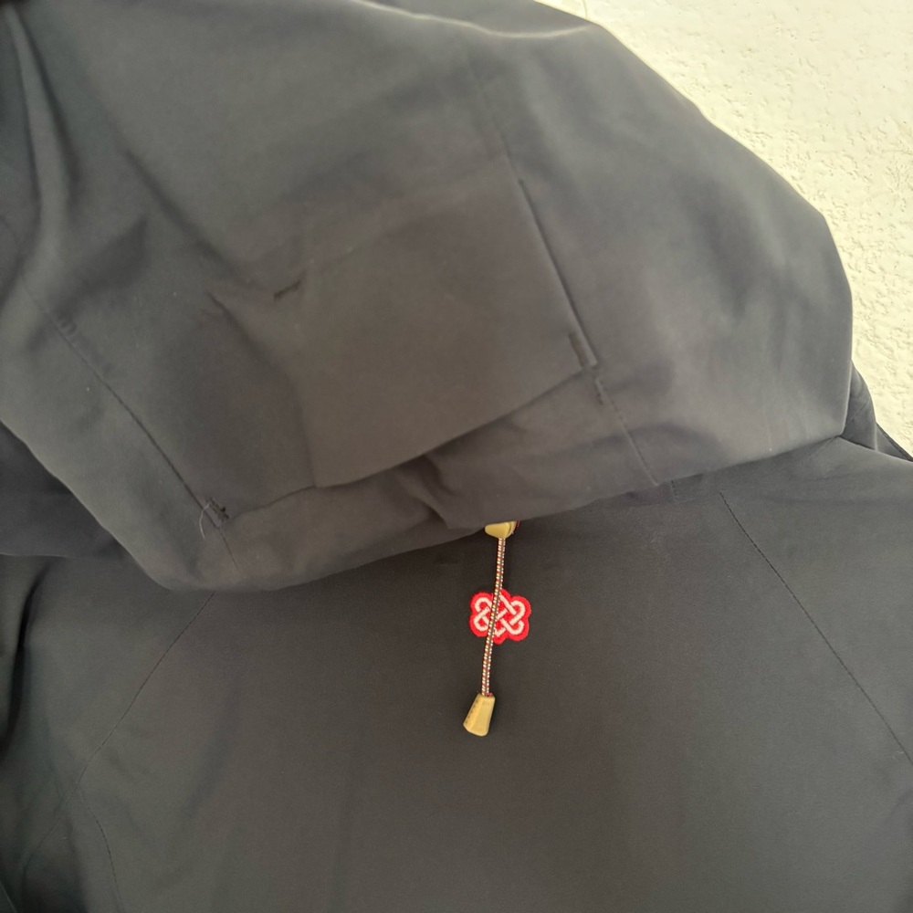Sherpa Pumori Jacket Black - Picture 5 of 6